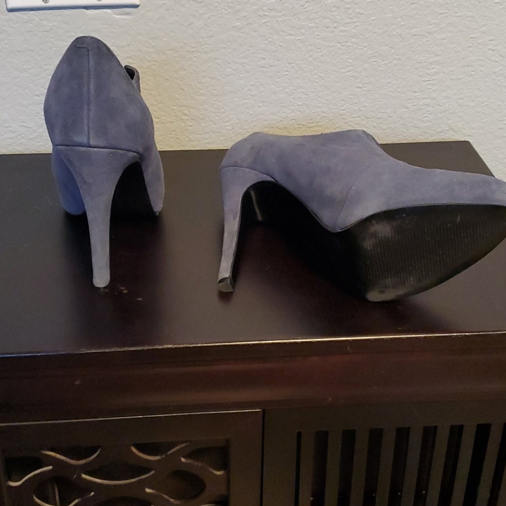 Shoes - Picture 4 of 4